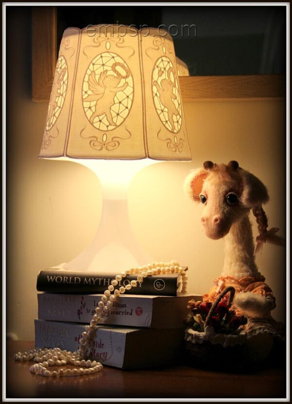 Lampshade «Dancing Angels» cut0043